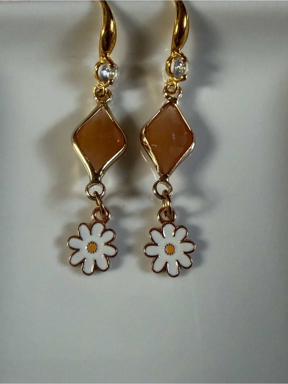 Gold-Tone Peach & White Daisy Drop Earrings